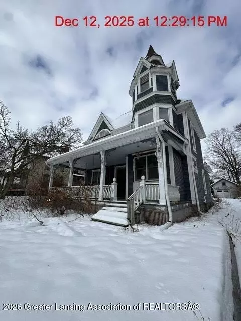 Exterior - 327 E Lawrence Ave, Charlotte, MI 48813 photo 1 of 7