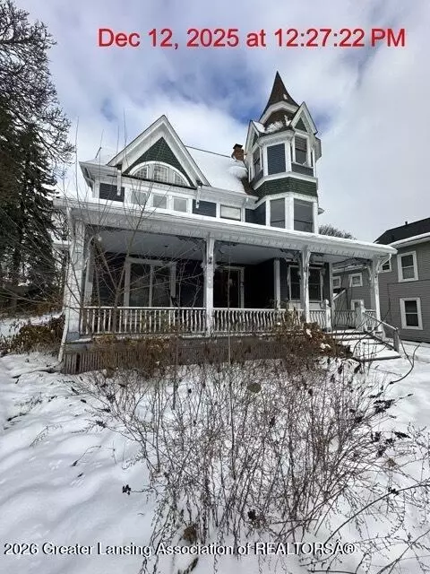 Exterior - 327 E Lawrence Ave, Charlotte, MI 48813 photo 7 of 7