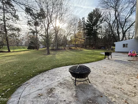 Exterior - 1465 Primrose Ln, Dewitt, MI 48820 photo 2 of 4