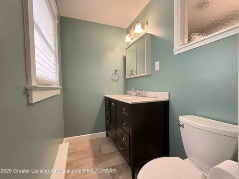 Bath - 1465 Primrose Ln, Dewitt, MI 48820 photo 2 of 2