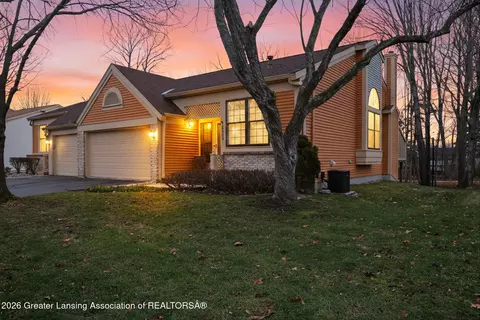 6528 Brook Trl #21, Lansing, MI 48917