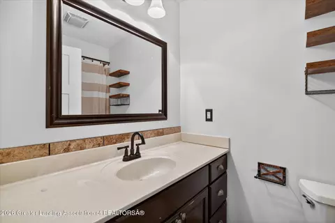 Bath - 6345 Lovejoy Rd, Perry, MI 48872 photo 2 of 3