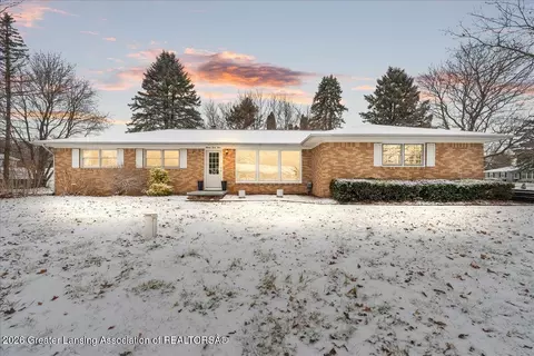2055 Holly Dr, Charlotte, MI 48813