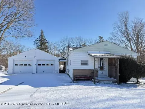 943 S Michigan Rd, Eaton Rapids, MI 48827