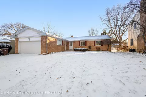 1228 Kimberly Dr, Lansing, MI 48912