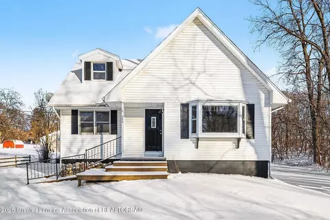 300 Maple St, Leslie, MI 49251