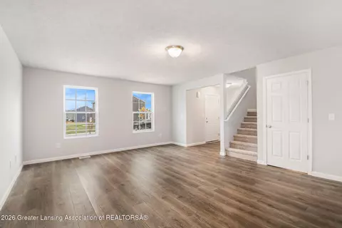 2984 Moccasin Dr, Dewitt, MI 48820 photo 4