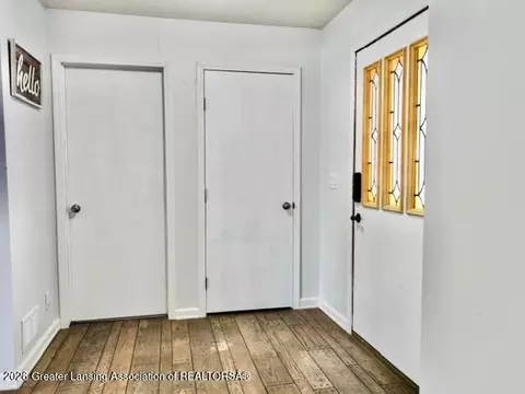Entry Way - 4875 Wilcox Rd, Holt, MI 48842 photo 2 of 5
