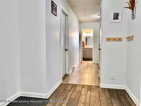 Entry Way - 4875 Wilcox Rd, Holt, MI 48842 photo 3 of 5