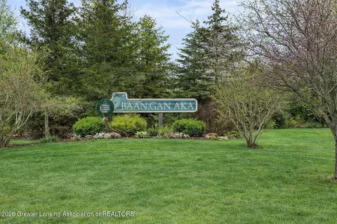 101 Daggertail Ln, Okemos, MI 48864