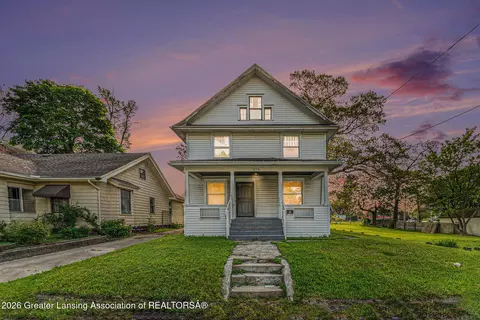 1215 Chittock Ave, Jackson, MI 49203