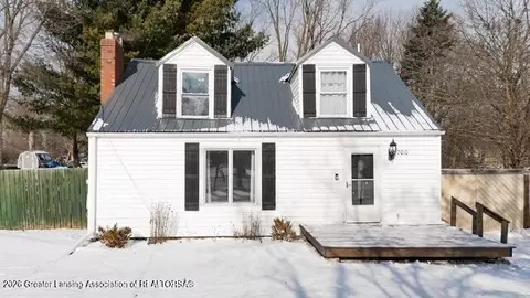 2010 Ferrol St, Lansing, MI 48910