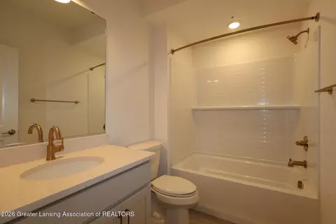 Bath - 3535 Stanwood Dr, Dewitt, MI 48820 photo 4 of 4