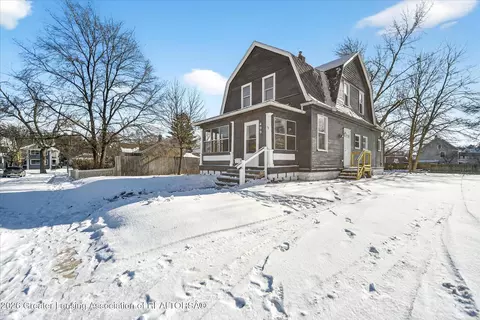 409 Garfield St, Jackson, MI 49203 photo 2