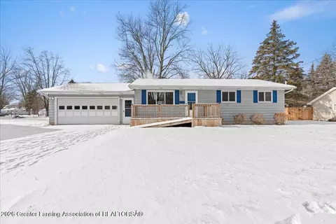905 N Oakland St, Saint Johns, MI 48879