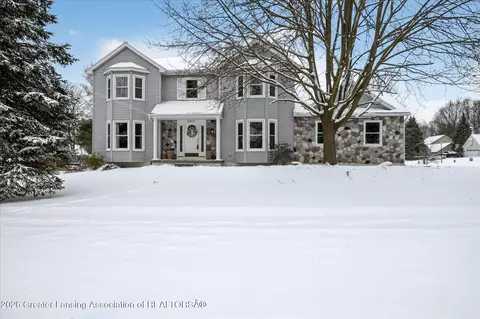 3900 Bayberry Ln, Lansing, MI 48911