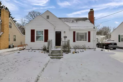 1131 Goodrich St, Lansing, MI 48910