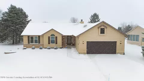 5125 Runnymede Dr, Holt, MI 48842
