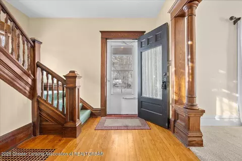 423 Jackson St, Grand Ledge, MI 48837 photo 8