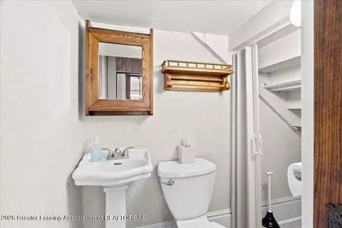 423 Jackson St, Grand Ledge, MI 48837 photo 10