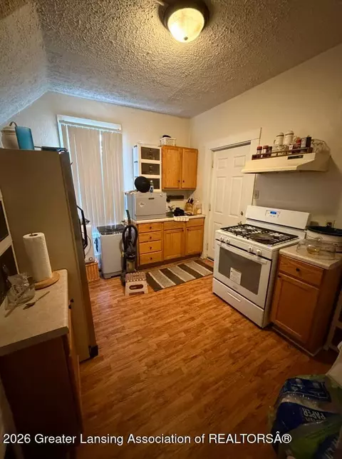 Kitchen - 110 E Willow St, Lansing, MI 48906 photo 1 of 2
