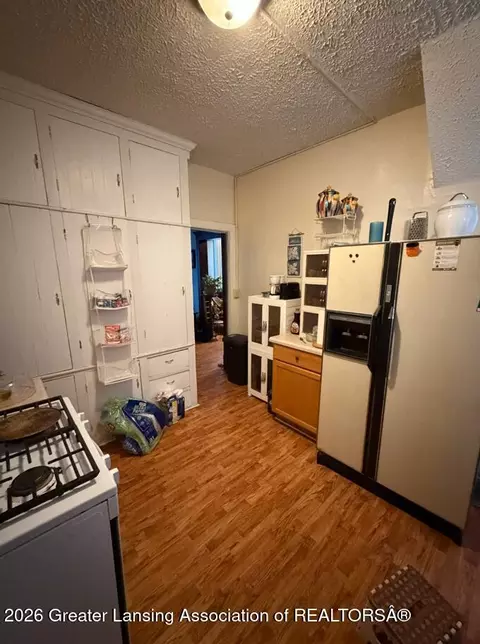 Kitchen - 110 E Willow St, Lansing, MI 48906 photo 2 of 2