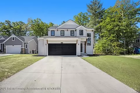 6720 Castleton Dr, Grand Ledge, MI 48837