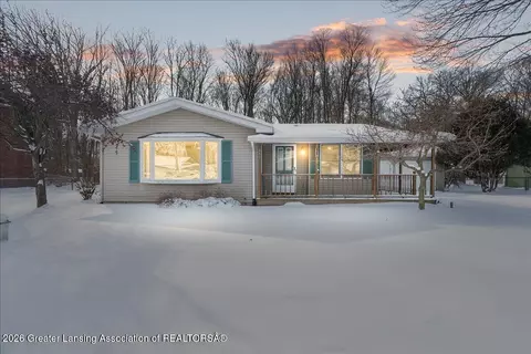 657 Joan Dr, Mason, MI 48854