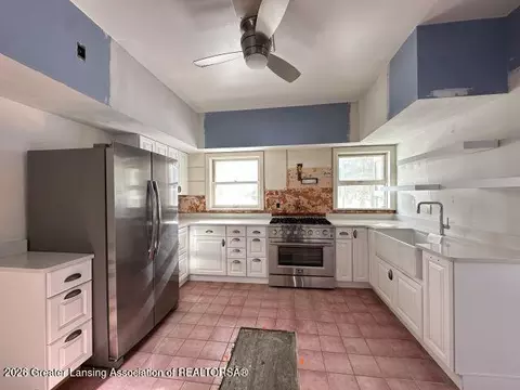 Kitchen - 1912 4th St, Jackson, MI 49203 photo 1 of 3