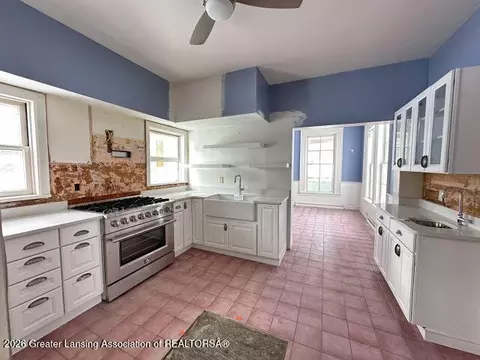 Kitchen - 1912 4th St, Jackson, MI 49203 photo 3 of 3