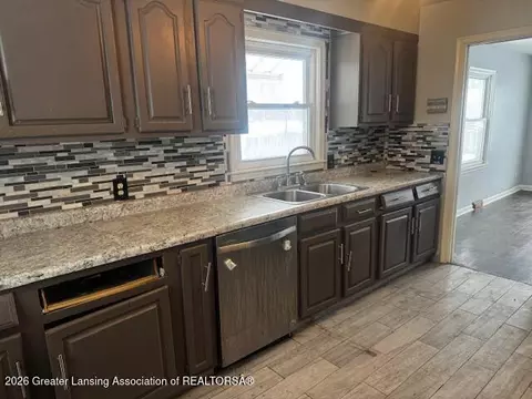 Kitchen - 616 Glendale Ave, Lansing, MI 48910 photo 1 of 2