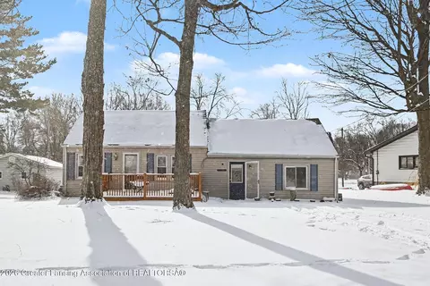 221 W Everettdale Ave, Lansing, MI 48910