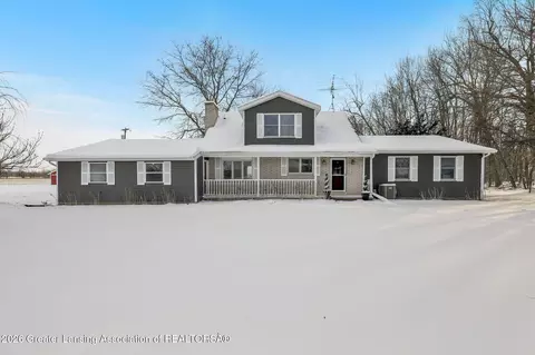 2470 E Herbison Rd, Bath, MI 48808