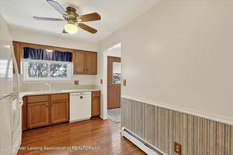 Kitchen - 500 Red Cedar Blvd, Williamston, MI 48895 photo 3 of 5