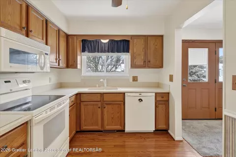Kitchen - 500 Red Cedar Blvd, Williamston, MI 48895 photo 4 of 5