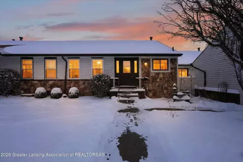 500 Red Cedar Blvd, Williamston, MI 48895
