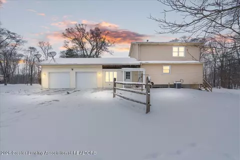 7912 Gratiot St, Saint Johns, MI 48879