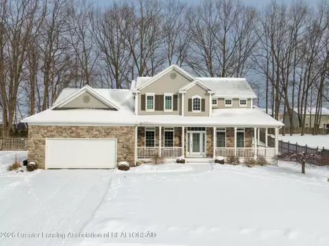 6825 Mulderstraat Dr, Grand Ledge, MI 48837