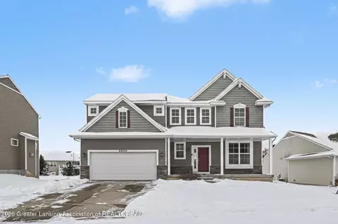 6963 Abbey Ln #84, Grand Ledge, MI 48837