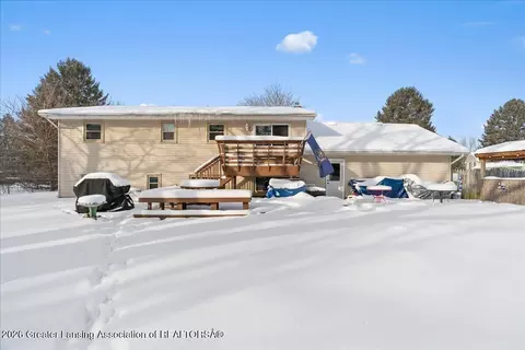 Exterior - 13877 Luroma Cir, Dewitt, MI 48820 photo 4 of 7