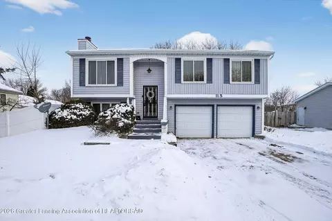 115 E Claremore Dr, Lansing, MI 48911