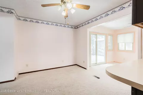 13894 Luroma Cir, Dewitt, MI 48820 photo 9