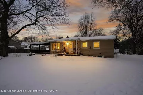 15940 Elmira St, Lansing, MI 48906