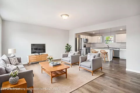 Living - 13871 Kaleidoscope Dr, Dewitt, MI 48820 photo 3 of 3