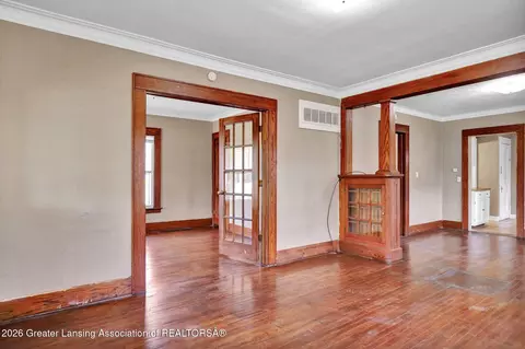 1624 W Willow St, Lansing, MI 48915