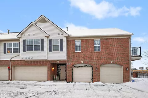 649 Worthington Dr, Lansing, MI 48906