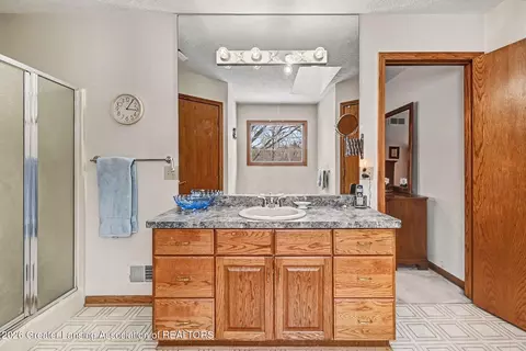 Bath - 1901 E Stoll Rd, Lansing, MI 48906 photo 3 of 5