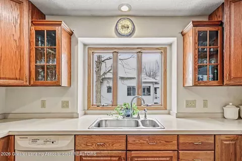 Kitchen - 1901 E Stoll Rd, Lansing, MI 48906 photo 1 of 3