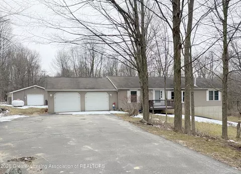 5384 Curtis Rd, Nashville, MI 49073