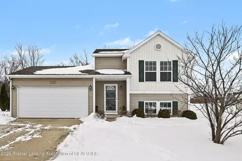 4754 Pine Hill Dr, Potterville, MI 48876